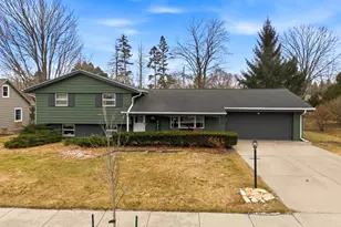 N75W7085 Linden St, Cedarburg, WI 53012 - Photo 1