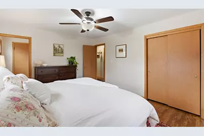 N75W7085  Linden St, Cedarburg, WI 53012 - Photo 17