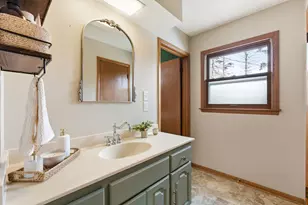 N75W7085 Linden St, Cedarburg, WI 53012 - Photo 19