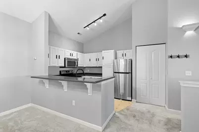 2720  Northview Rd #30, Waukesha, WI 53188 - Photo 3