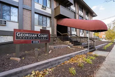 2025 E Greenwich Ave #219, Milwaukee, WI 53211 - Photo 3