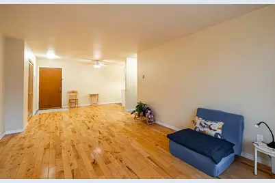 2025 E Greenwich Ave #219, Milwaukee, WI 53211 - Photo 9