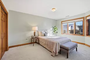 465 Hartford Square, Hartford, WI 53027 - Photo 9