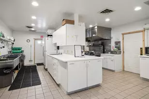 465 Hartford Square, Hartford, WI 53027 - Photo 33