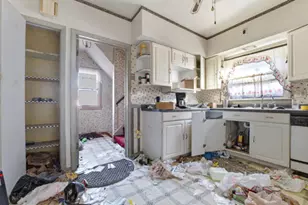 4058 N 24th Pl, Milwaukee, WI 53209 - Photo 7