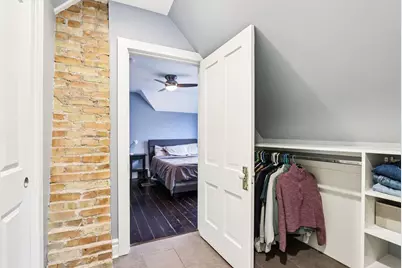 1425 E Russell Ave, Milwaukee, WI 53207 - Photo 25