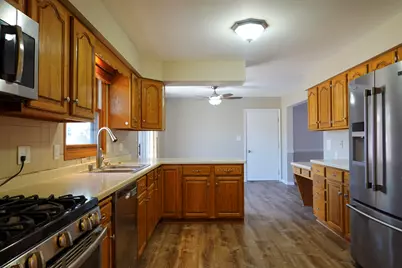 715  Torrey Pines Dr, Twin Lakes, WI 53181 - Photo 3