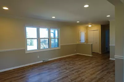 715  Torrey Pines Dr, Twin Lakes, WI 53181 - Photo 9