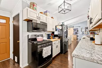 5725  Charles St, Racine, WI 53402 - Photo 13