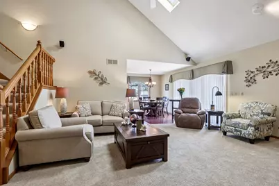 W203N16184  Pin Oak Cir, Jackson, WI 53037 - Photo 7