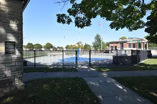 7200 W Locust St, Milwaukee, WI 53210 - Photo 45