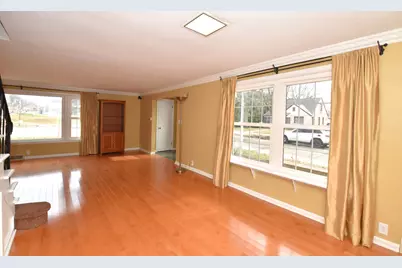 7200 W Locust St, Milwaukee, WI 53210 - Photo 7