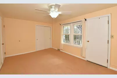 7200 W Locust St, Milwaukee, WI 53210 - Photo 25