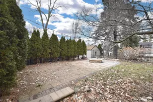 7200 W Locust St, Milwaukee, WI 53210 - Photo 39