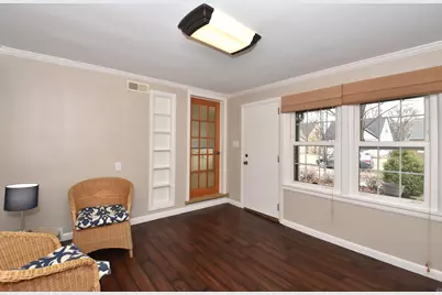 7200 W Locust St, Milwaukee, WI 53210 - Photo 17