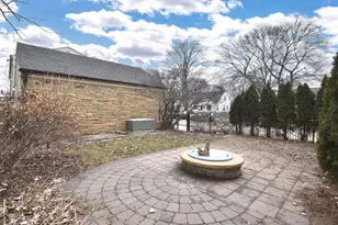 7200 W Locust St, Milwaukee, WI 53210 - Photo 41