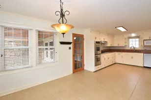 7200 W Locust St, Milwaukee, WI 53210 - Photo 11