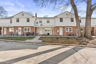 4958 W Colonial Ct, Greenfield, WI 53220 - Photo 21