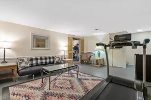 4958 W Colonial Ct, Greenfield, WI 53220 - Photo 19