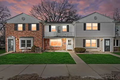 4958 W Colonial Ct, Greenfield, WI 53220 - Photo 1