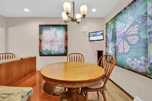 7953 Chapel Hill Ct, Franklin, WI 53132 - Photo 13