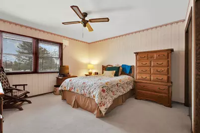 7953  Chapel Hill Ct, Franklin, WI 53132 - Photo 25