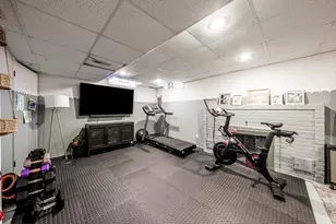 2867 N 72nd St, Milwaukee, WI 53210 - Photo 29