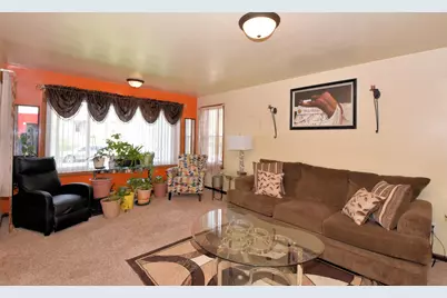 4040 N 11th St, Milwaukee, WI 53209 - Photo 7