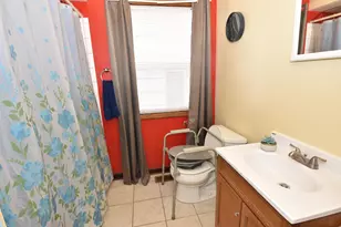 4040 N 11th St, Milwaukee, WI 53209 - Photo 17