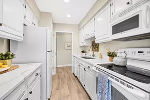 12980 W Bluemound Rd, Elm Grove, WI 53122 - Photo 15