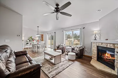 3228  Sherman Parc Cir, Jackson, WI 53037 - Photo 3