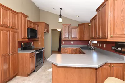2940  Woodland Ct, Richfield, WI 53017 - Photo 9