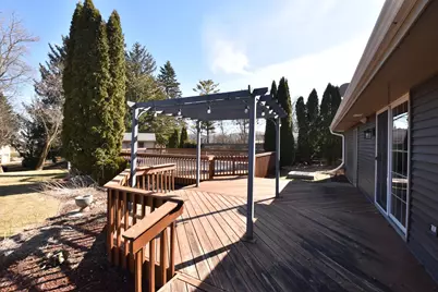 2940  Woodland Ct, Richfield, WI 53017 - Photo 47