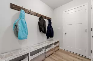 431 Nottingham Dr, Racine, WI 53182 - Photo 9