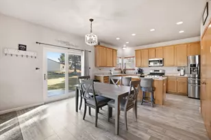 N7716 Maple Ridge Rd, Ixonia, WI 53066 - Photo 9