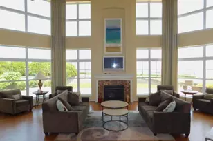 3930 S Lake Dr, Saint Francis, WI 53235 - Photo 39