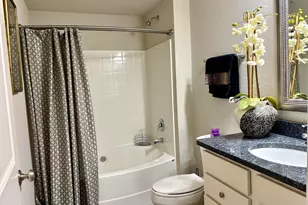 6183 S 40th St, Greenfield, WI 53221 - Photo 23