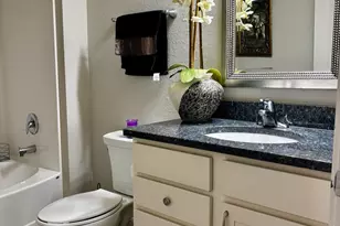 6183 S 40th St, Greenfield, WI 53221 - Photo 25