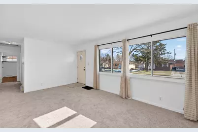 1910  Shoop St, Racine, WI 53404 - Photo 5