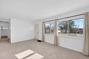 1910 Shoop St, Racine, WI 53404 - Photo 5