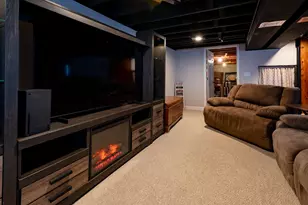 1370 S 122nd St, West Allis, WI 53214 - Photo 17