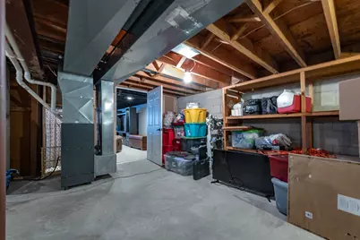 1370 S 122nd St, West Allis, WI 53214 - Photo 21