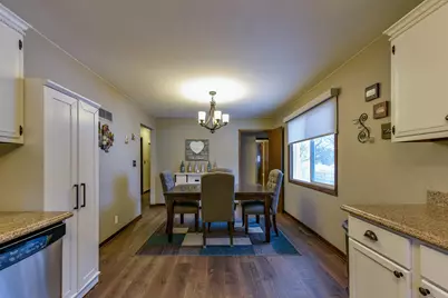 1370 S 122nd St, West Allis, WI 53214 - Photo 13