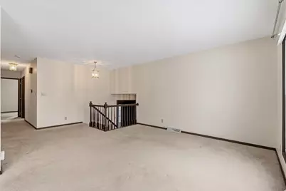 703  Hanson Ct, Onalaska, WI 54650 - Photo 5