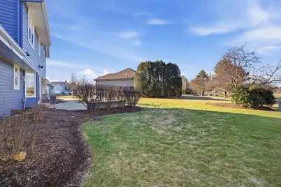 858  Laureate Dr, Pewaukee, WI 53072 - Photo 35