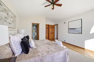 858 Laureate Dr, Pewaukee, WI 53072 - Photo 19