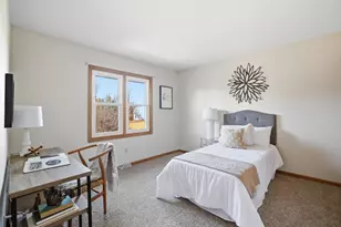 858 Laureate Dr, Pewaukee, WI 53072 - Photo 23