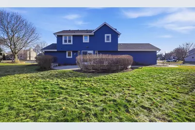 858  Laureate Dr, Pewaukee, WI 53072 - Photo 37