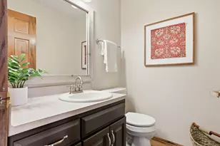 858 Laureate Dr, Pewaukee, WI 53072 - Photo 27