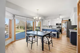 858 Laureate Dr, Pewaukee, WI 53072 - Photo 9